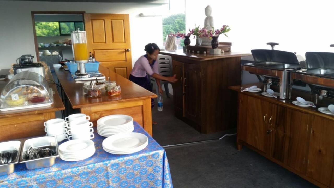 Morning Star Guesthouse Nyaung-U Bagian luar foto