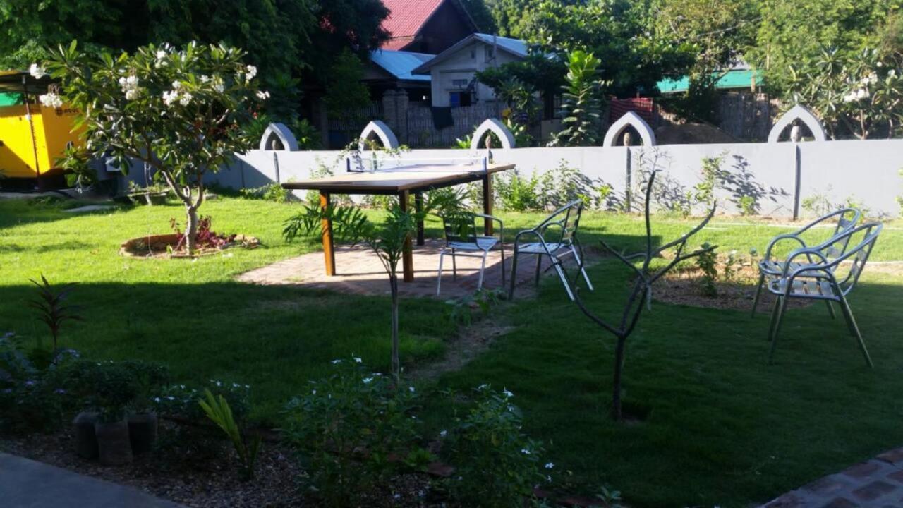 Morning Star Guesthouse Nyaung-U Bagian luar foto