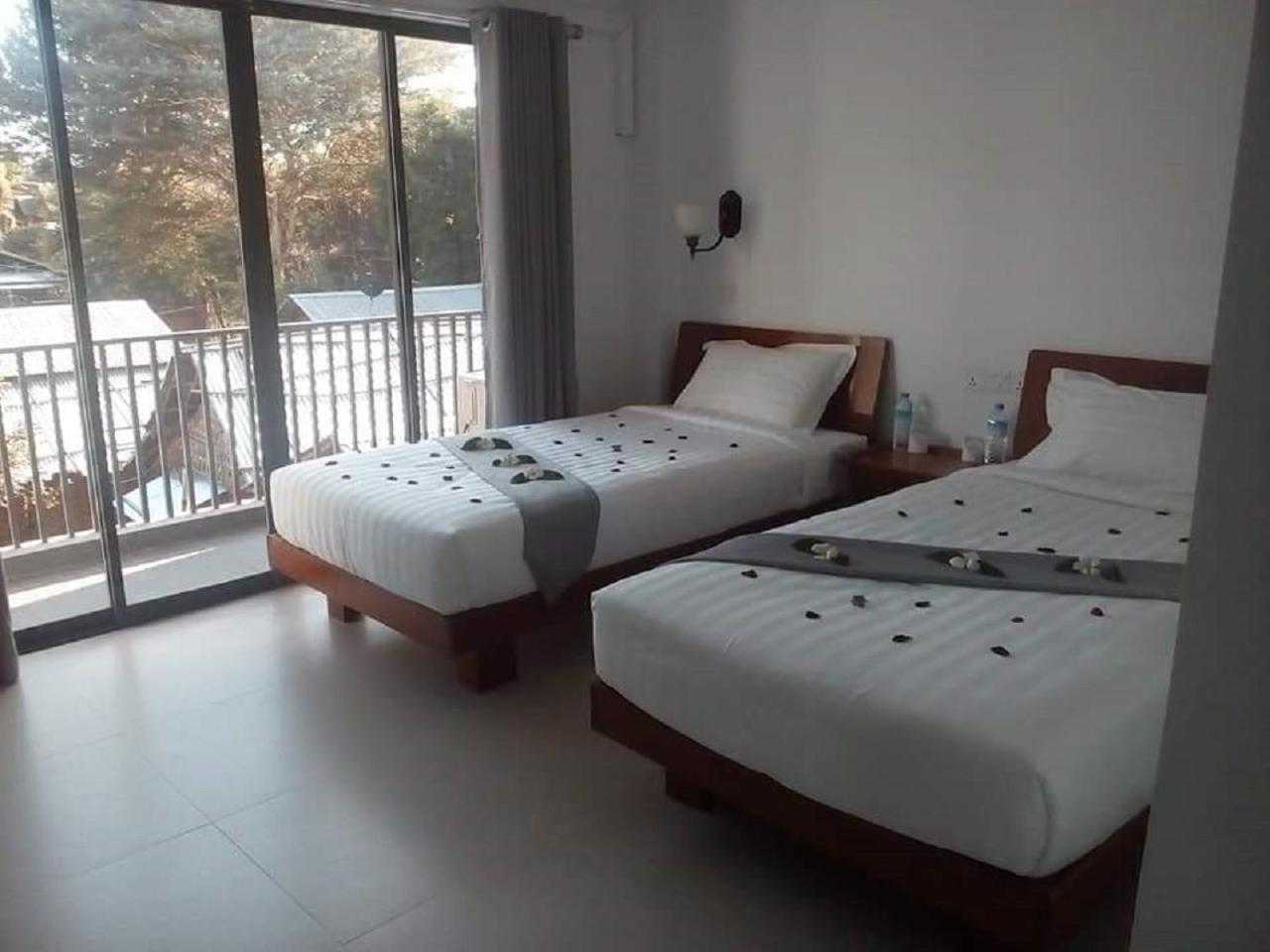 Morning Star Guesthouse Nyaung-U Bagian luar foto