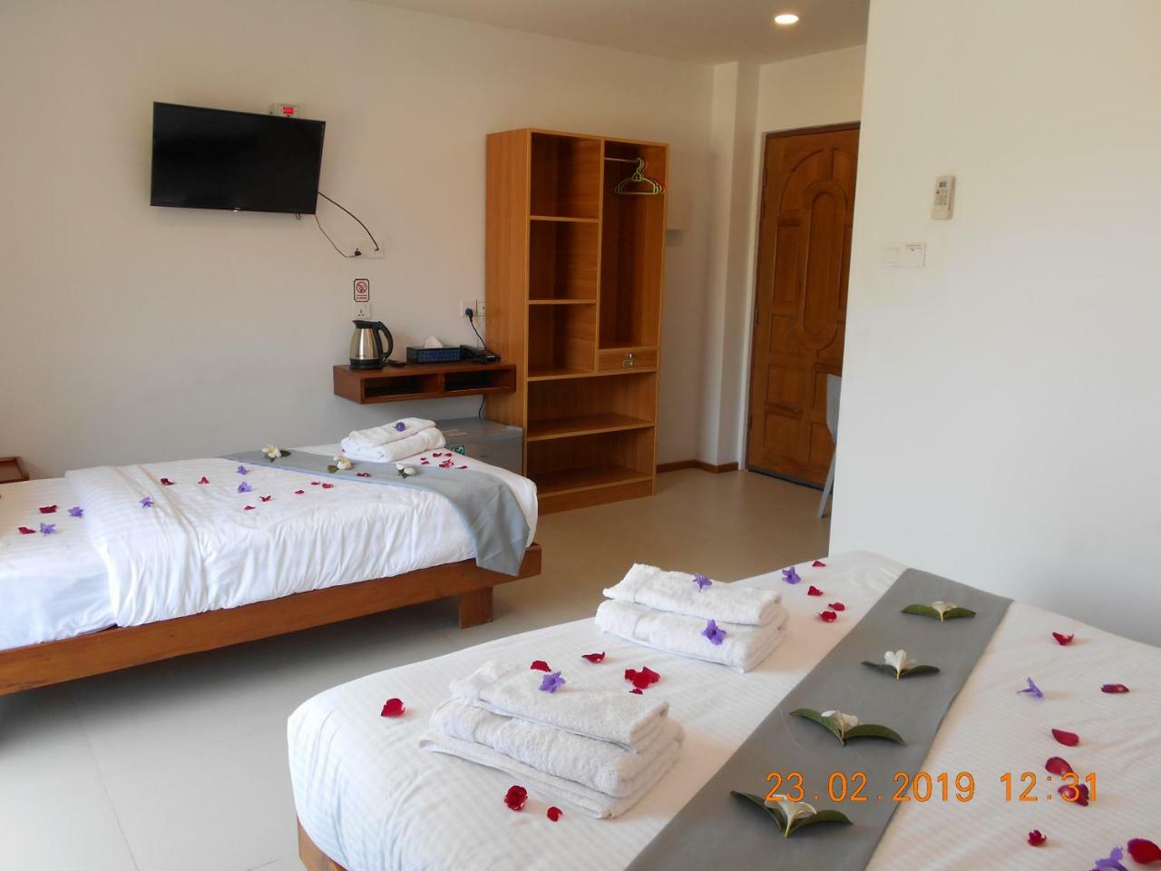 Morning Star Guesthouse Nyaung-U Bagian luar foto