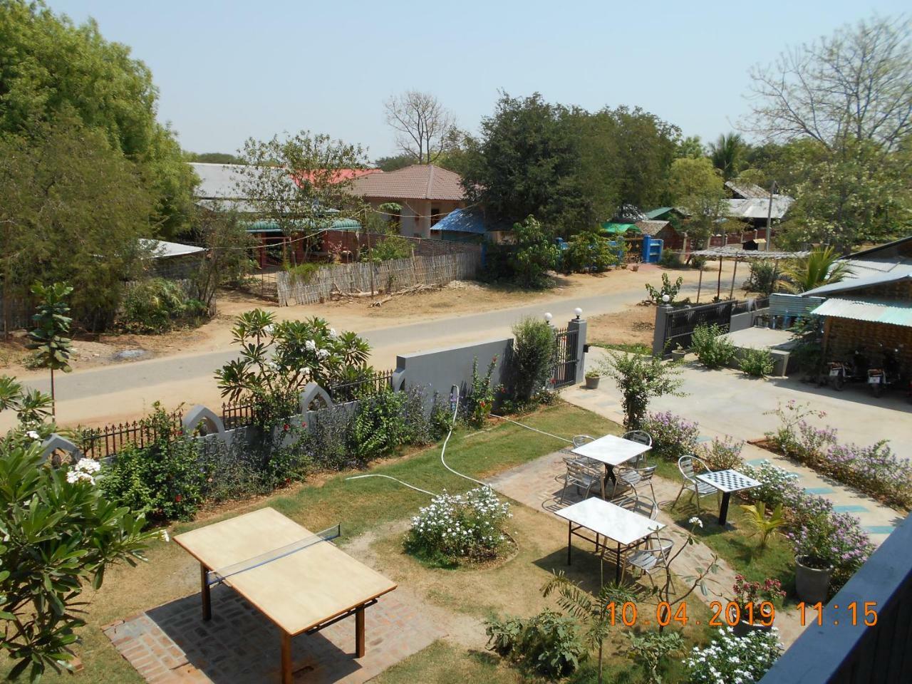 Morning Star Guesthouse Nyaung-U Bagian luar foto